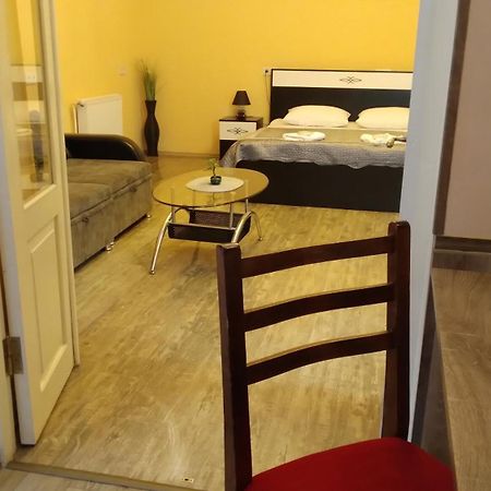 Sayat Nova Apartments Tbilisi ภายนอก รูปภาพ