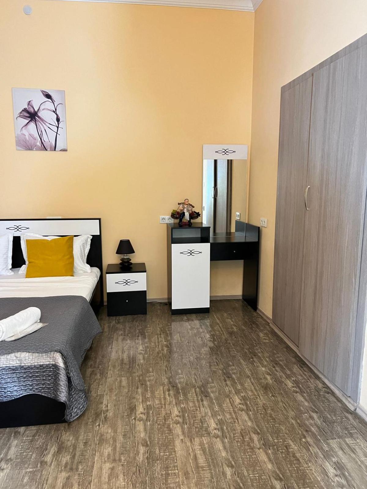 Sayat Nova Apartments Tbilisi ภายนอก รูปภาพ