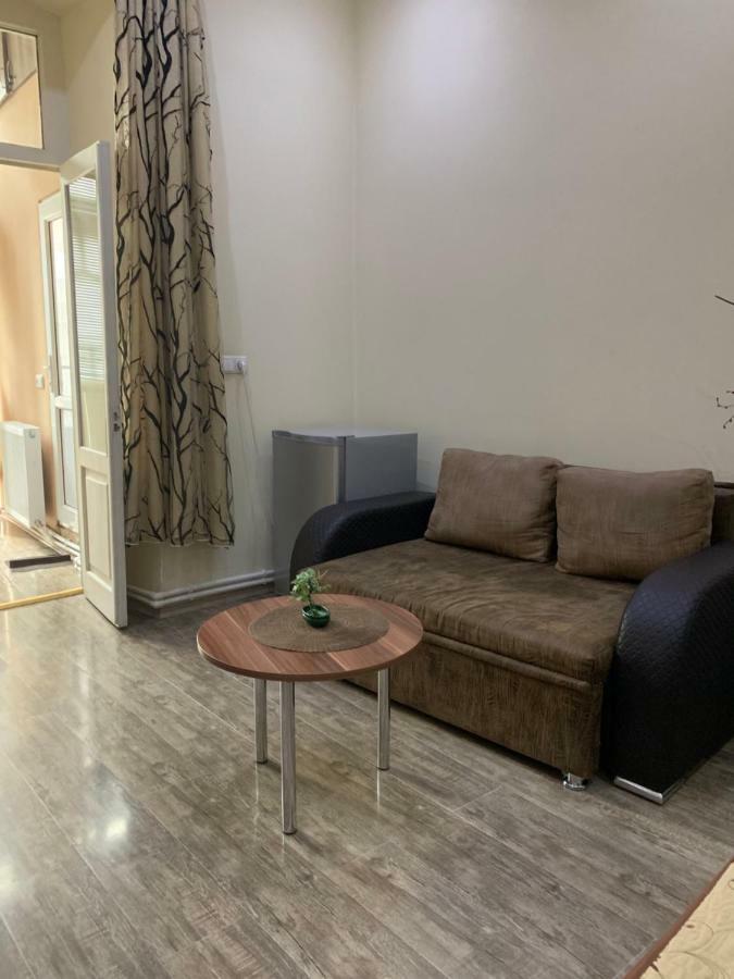 Sayat Nova Apartments Tbilisi ภายนอก รูปภาพ